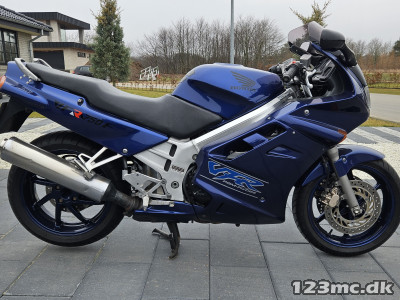Honda VFR 750 F Honda VFR 750 F
