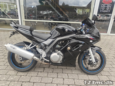 Suzuki SV 1000 S Suzuki SV 1000 S
