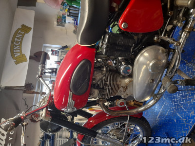 Royal Enfield Super Meteor 650