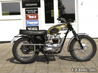 Triumph Bonneville T 120 C Classic Bike