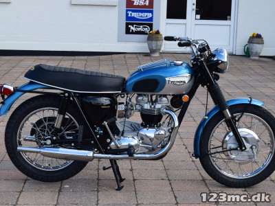 Triumph Trophy 650 Classic Bike