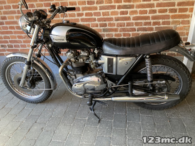 Triumph Bonneville T 140