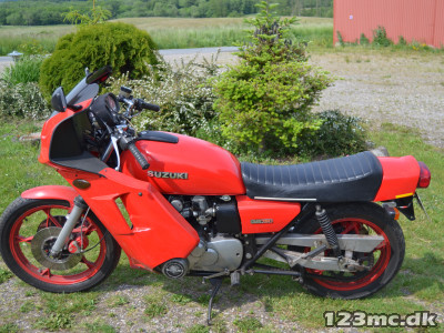 Suzuki GS 750