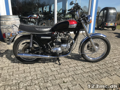 Triumph Bonneville 750