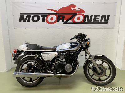 Yamaha XS 750
