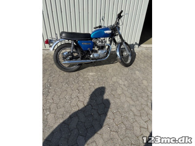 Triumph Bonneville 750