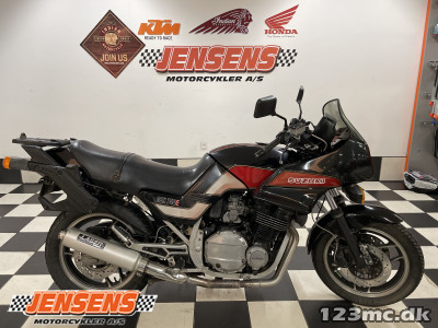 Suzuki GSX 750 ES