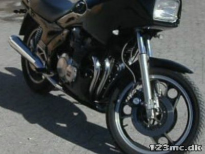 Yamaha XJ 900