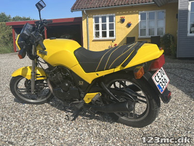 Yamaha XS 400 SE