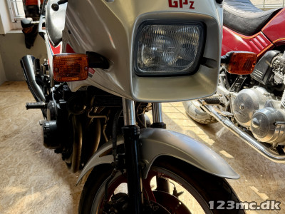 Kawasaki GPZ 750