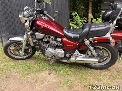 Honda VF 700