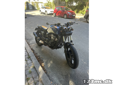 Kawasaki GPZ 750