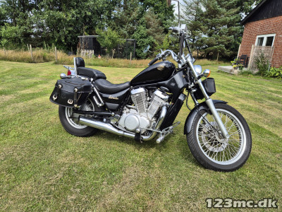 Suzuki VS 750 Intruder