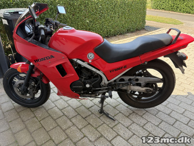 Honda VF 500 F