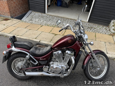 Suzuki VS 750 Intruder