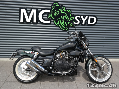 Honda VF 700 ENGROS/UDEN KLARGØRING