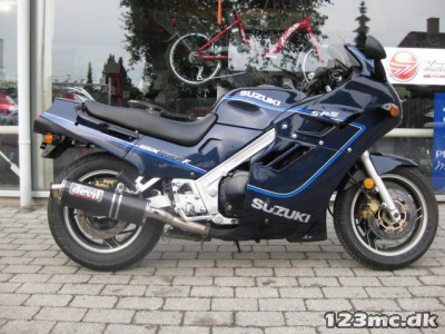 Suzuki GSX 1100 F