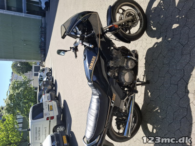Yamaha XJ 900