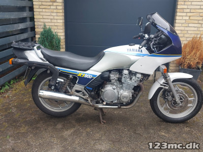 Yamaha XJ 900