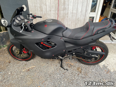 Suzuki GSX 600 F