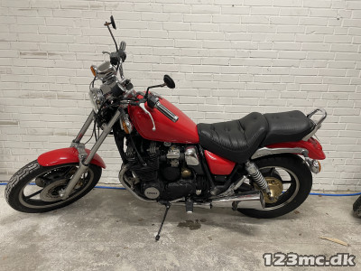 Yamaha XJ 700