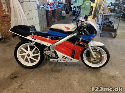 Honda VFR 400 R