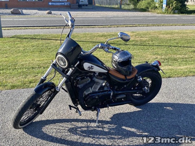 Suzuki VS 750 Intruder Custom
