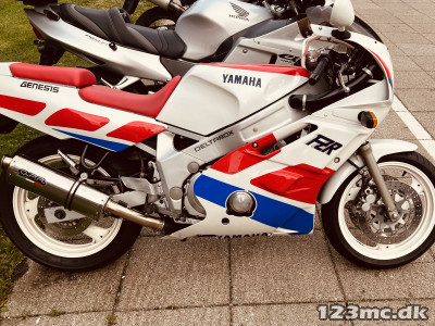 Yamaha FZR 600