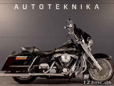 Harley-Davidson FLHTC Electra Glide Classic