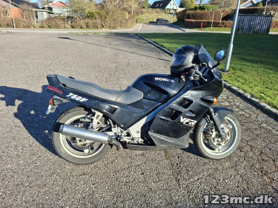 Honda VFR 750