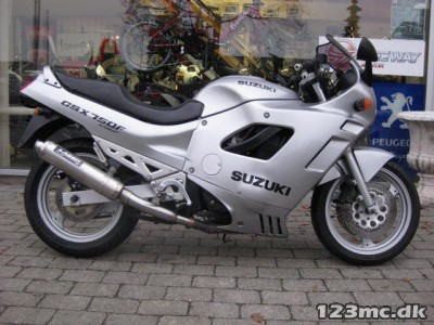 Suzuki GSX 750 F
