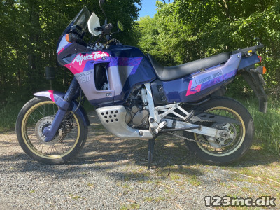 Honda XRV 750 Africa Twin RD04