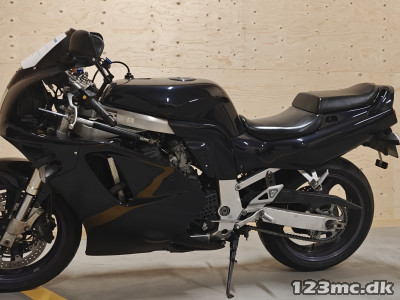 Suzuki GSXR 750