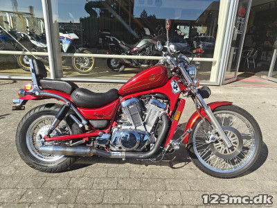 Suzuki VS 800 Intruder