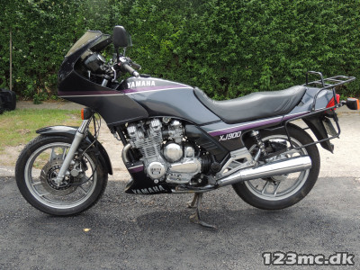 Yamaha XJ 900