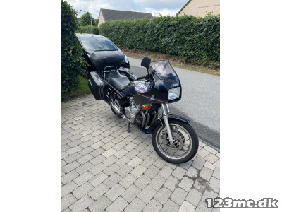 Yamaha XJ 900