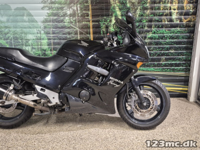 Honda CBR 1000 F