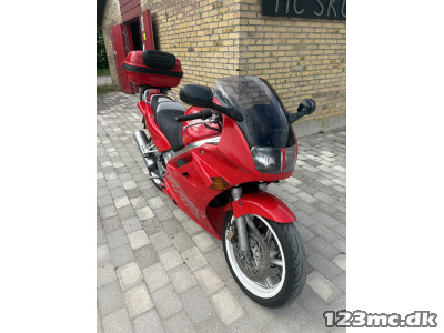 Honda VFR 750 F