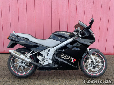 Honda VFR 750 R