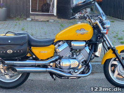 Honda VF 750 C