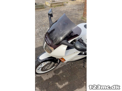 Honda VFR 750 F RC 36