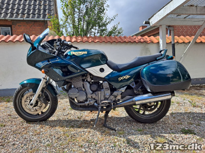 Triumph Sprint 900