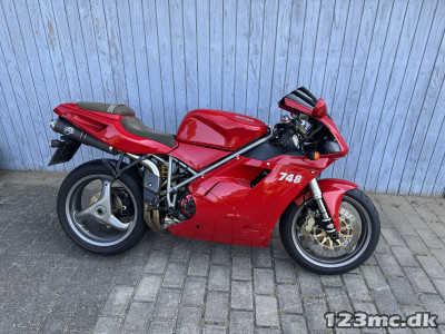Ducati 748