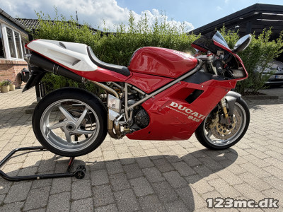 Ducati 916