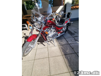 Suzuki VS 800 Intruder