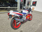 1995 Yamaha FZR 600 1995 Yamaha FZR 600