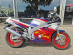 Yamaha FZR 600