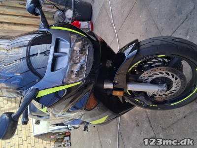 Honda CBR 1000 F