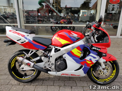 Honda CBR 900 RR
