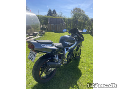 Honda CBR 900 RR